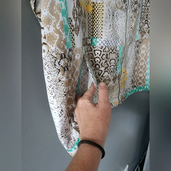 ALIA PLUS SIZE VEST - Picture 5 of 7